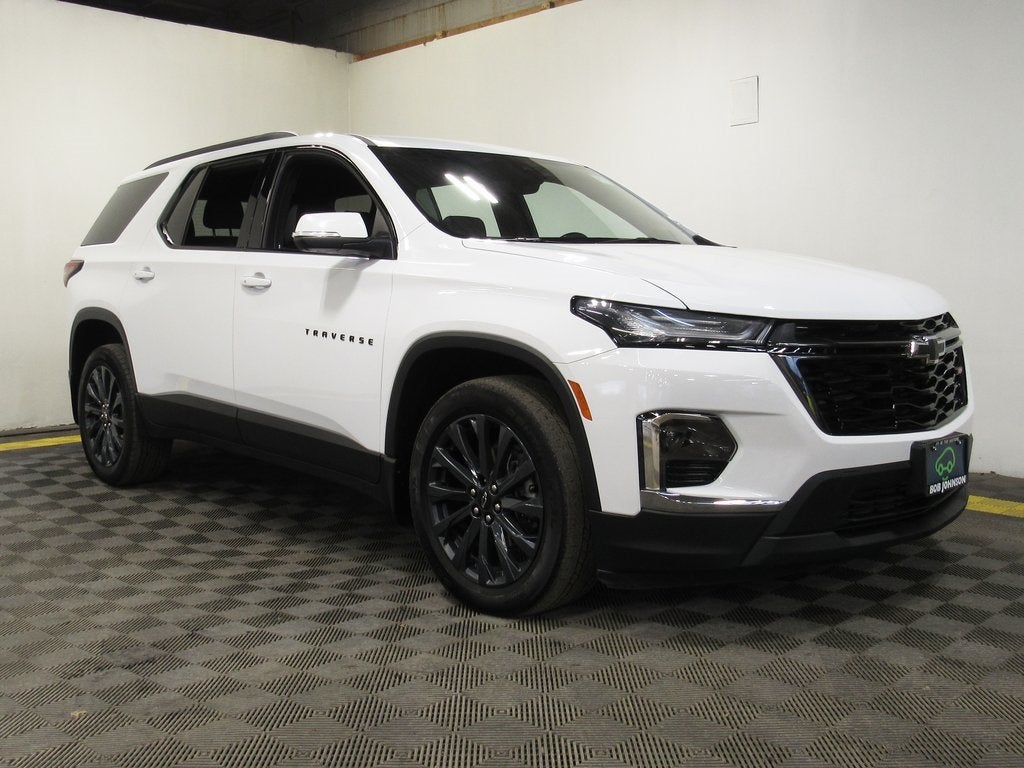 2023 Chevrolet Traverse RS CARBRAVO CERTIFIED