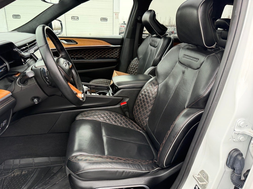 2023 Jeep Grand Cherokee Summit CARBRAVO!