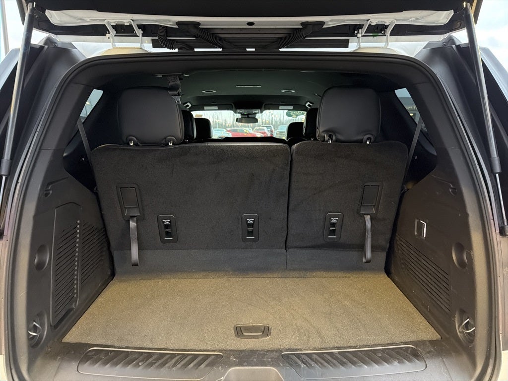 2023 GMC Yukon SLE CARBRAVO!