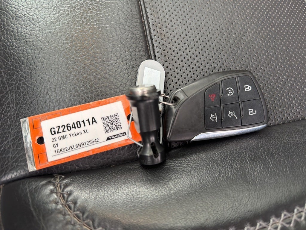 2022 GMC Yukon XL Denali CARBRAVO!