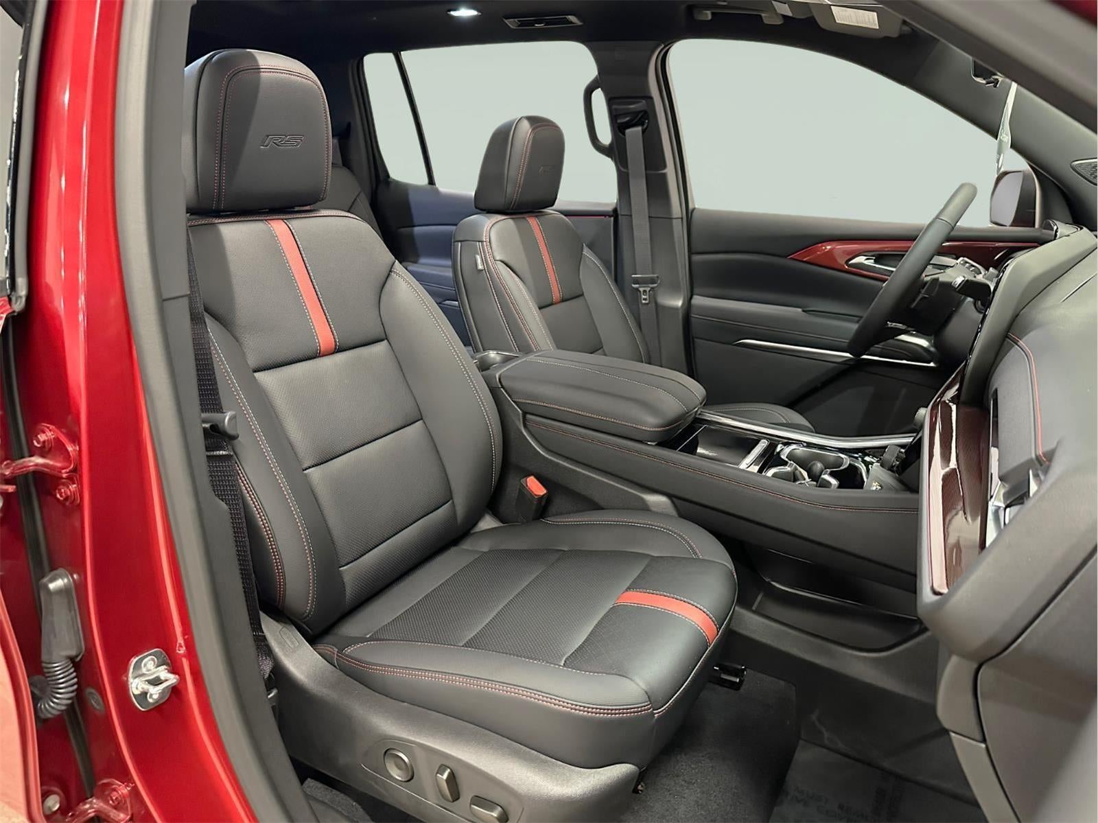 2025 Chevrolet Traverse FWD RS