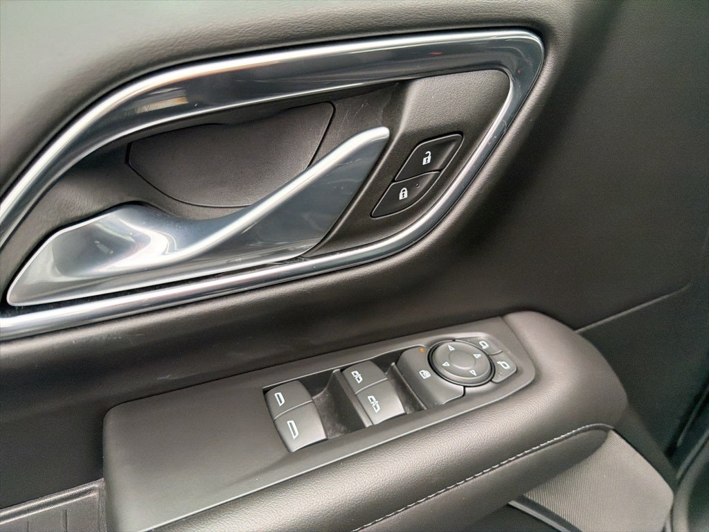 2023 Chevrolet Tahoe LS CARBRAVO!