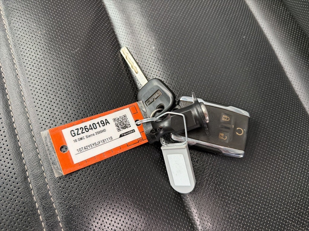 2018 GMC Sierra 3500HD Denali CARBRAVO!