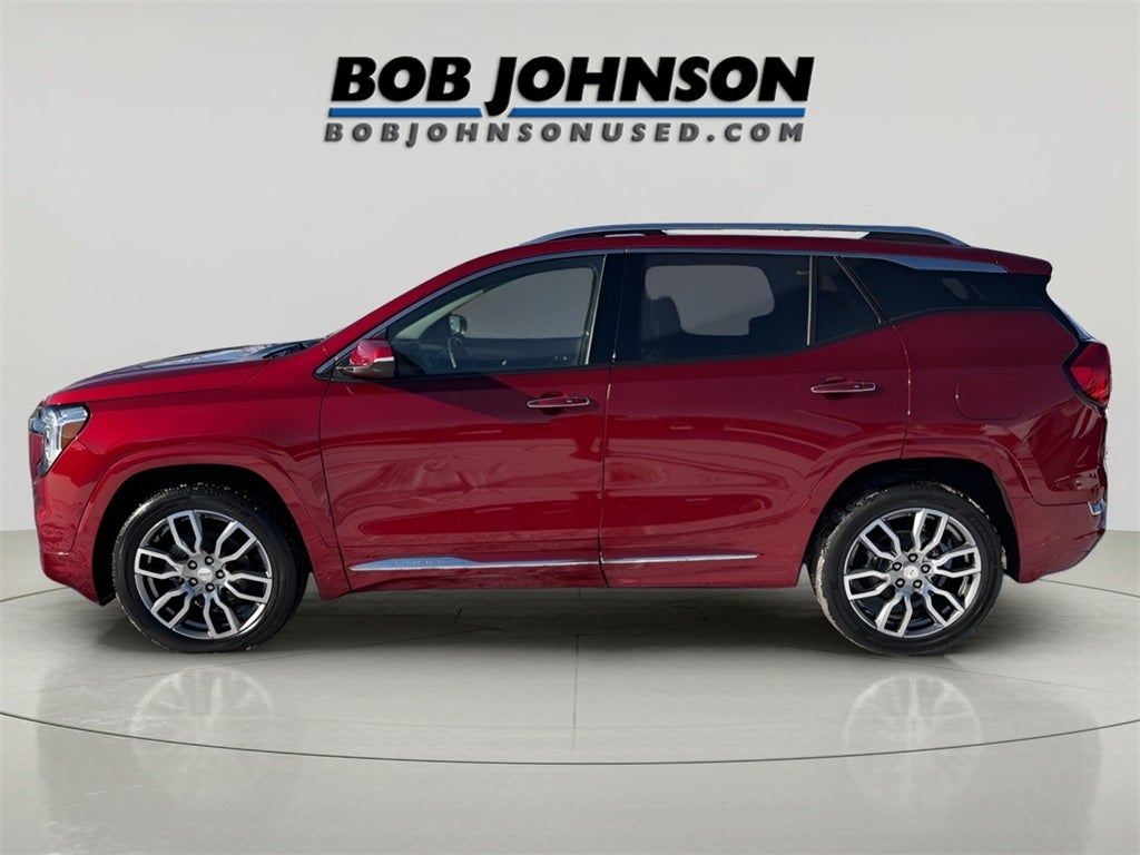2023 GMC Terrain Denali CARBRAVO!