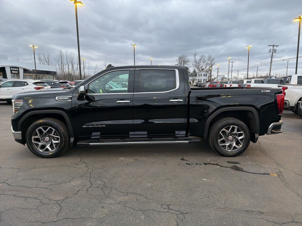 2023 GMC Sierra 1500 SLT CARBRAVO!