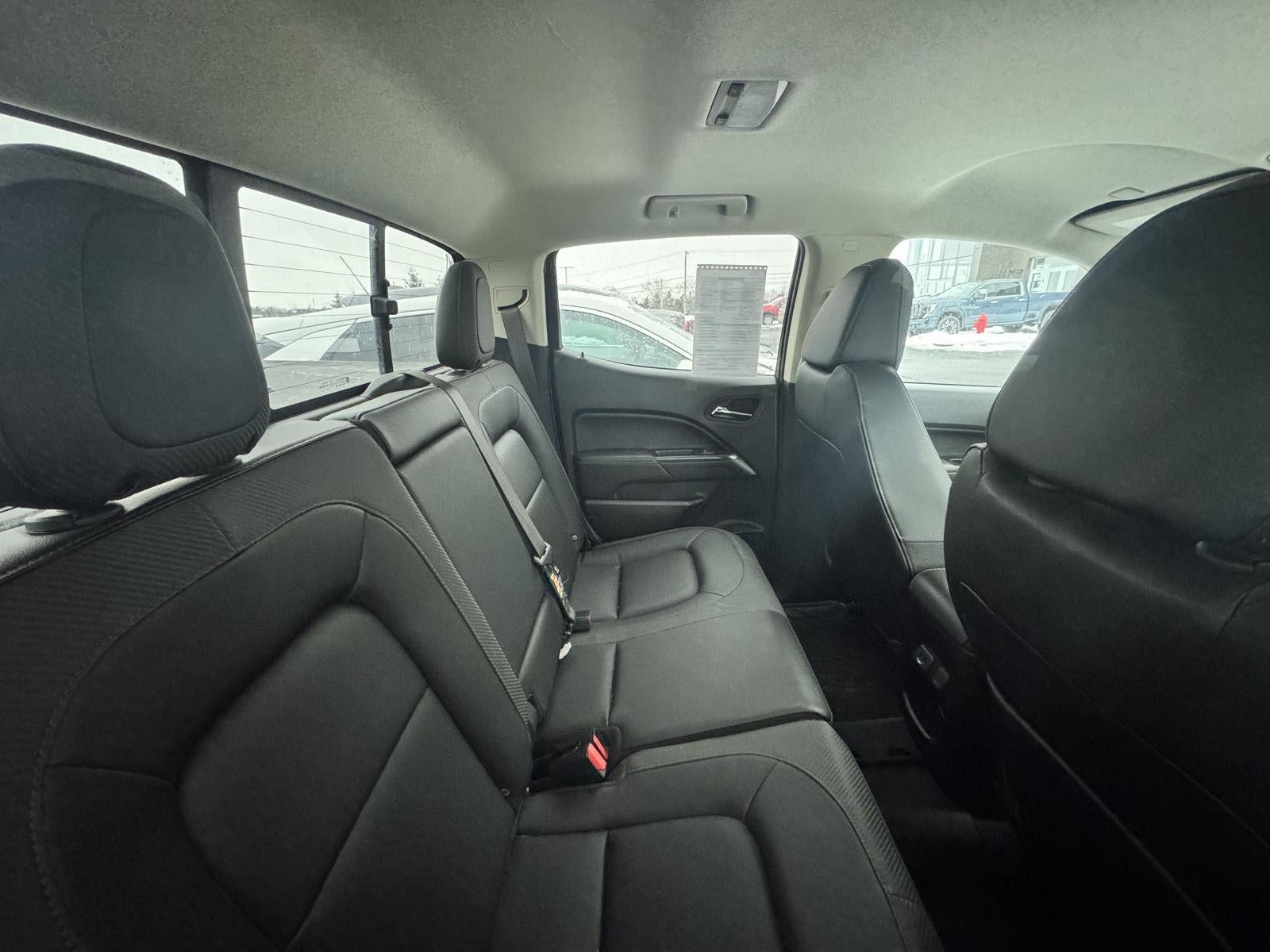 2022 GMC Canyon 4WD AT4 w/Leather