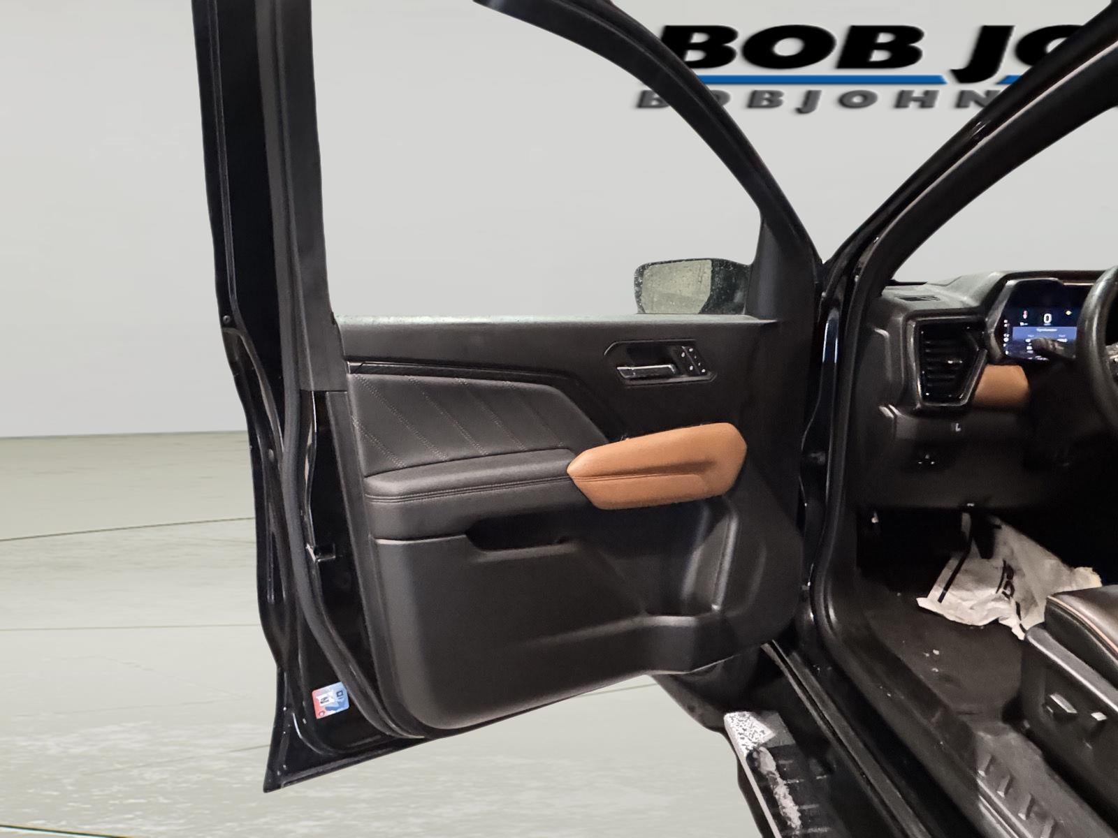 2023 GMC Canyon 4WD AT4