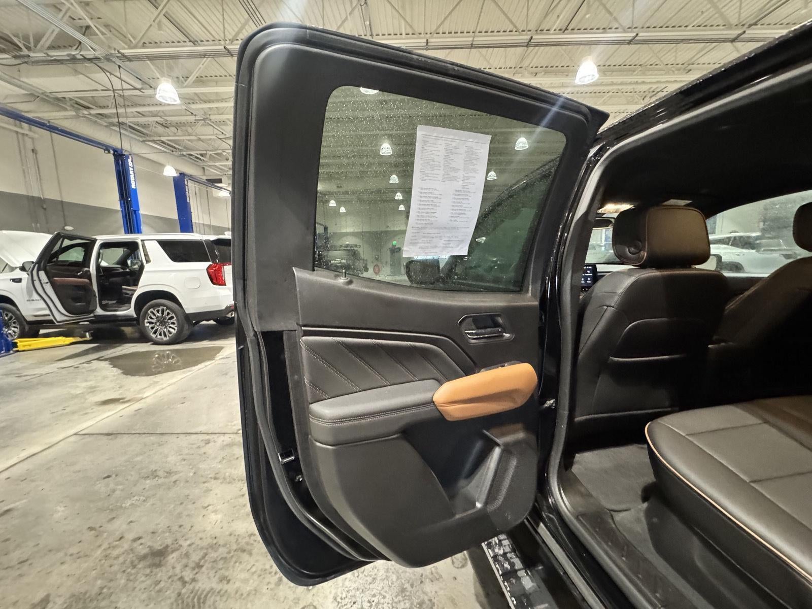 2023 GMC Canyon 4WD AT4