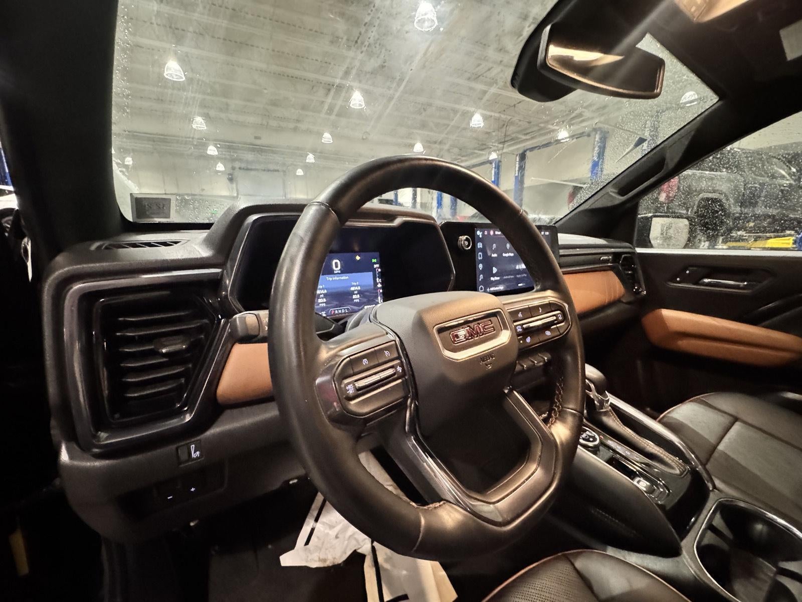 2023 GMC Canyon 4WD AT4