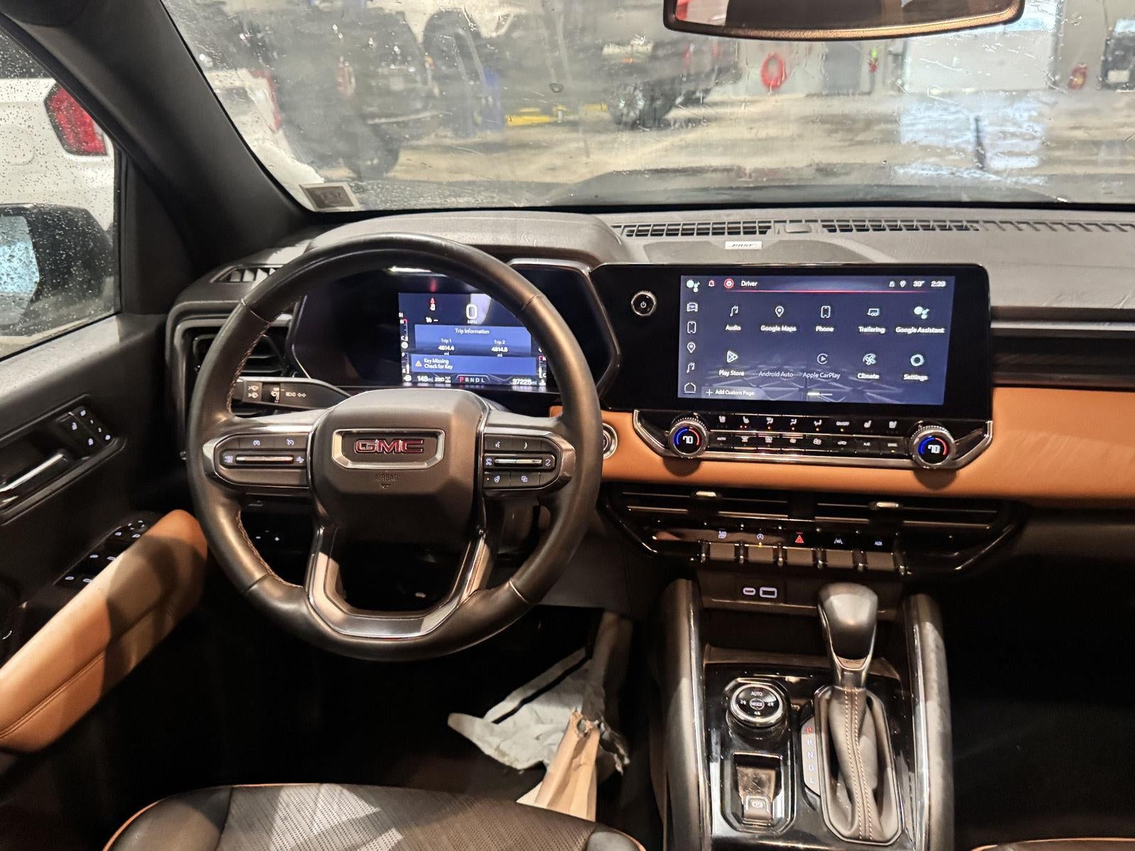 2023 GMC Canyon 4WD AT4