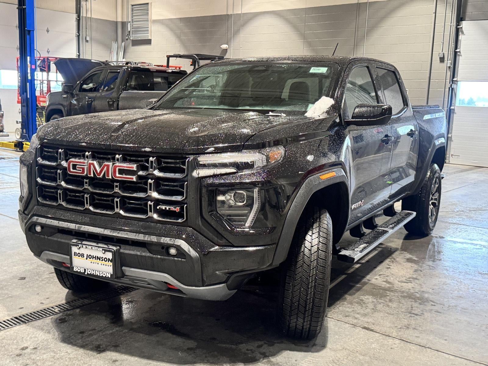 2023 GMC Canyon 4WD AT4