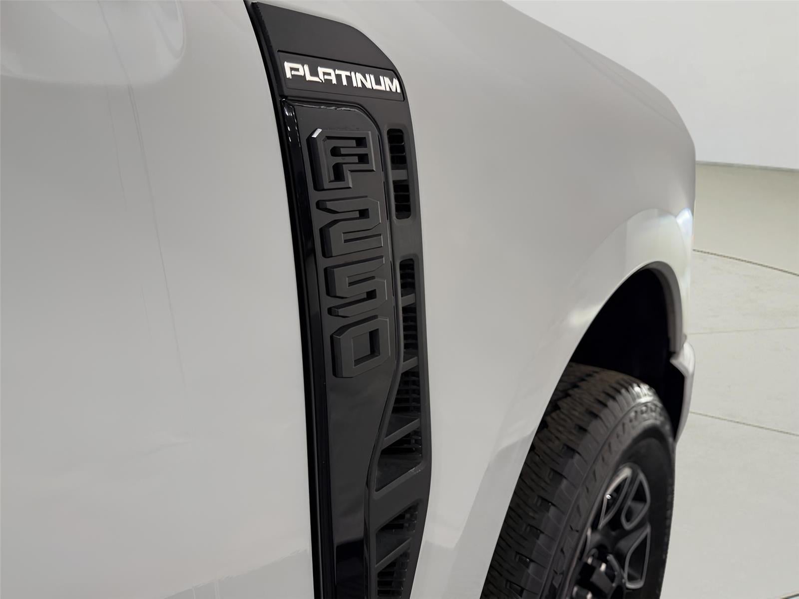 2025 Ford Super Duty F-250 Platinum