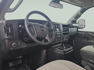 2025 Chevrolet Express Passenger LT