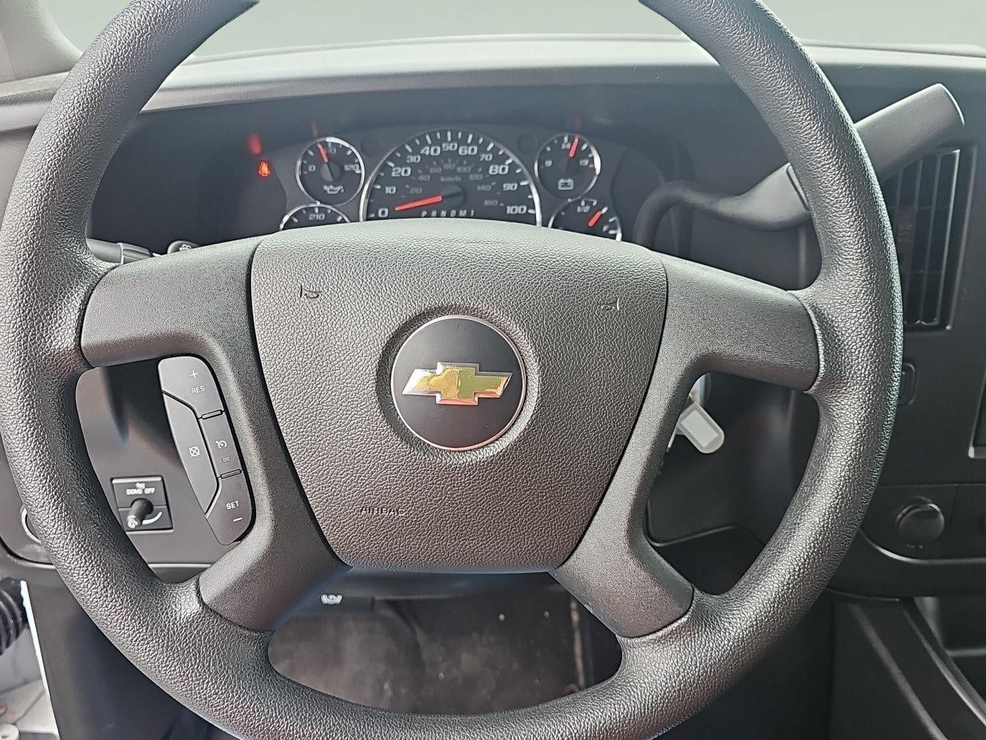 2025 Chevrolet Express Passenger LT