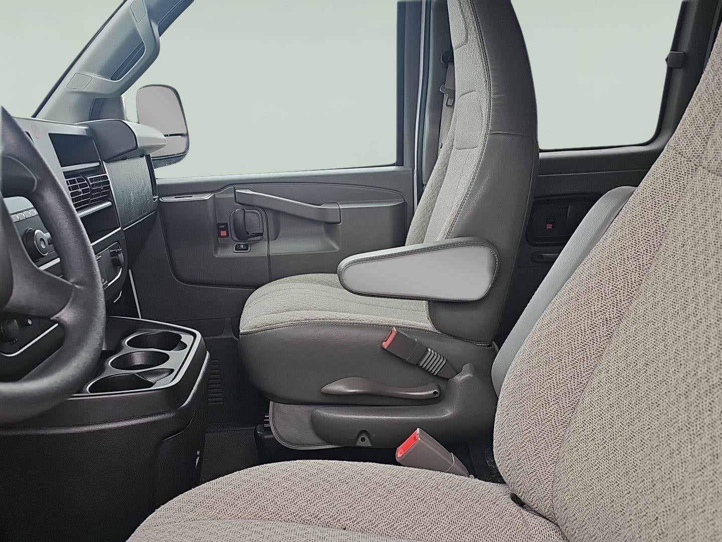 2025 Chevrolet Express Passenger LT