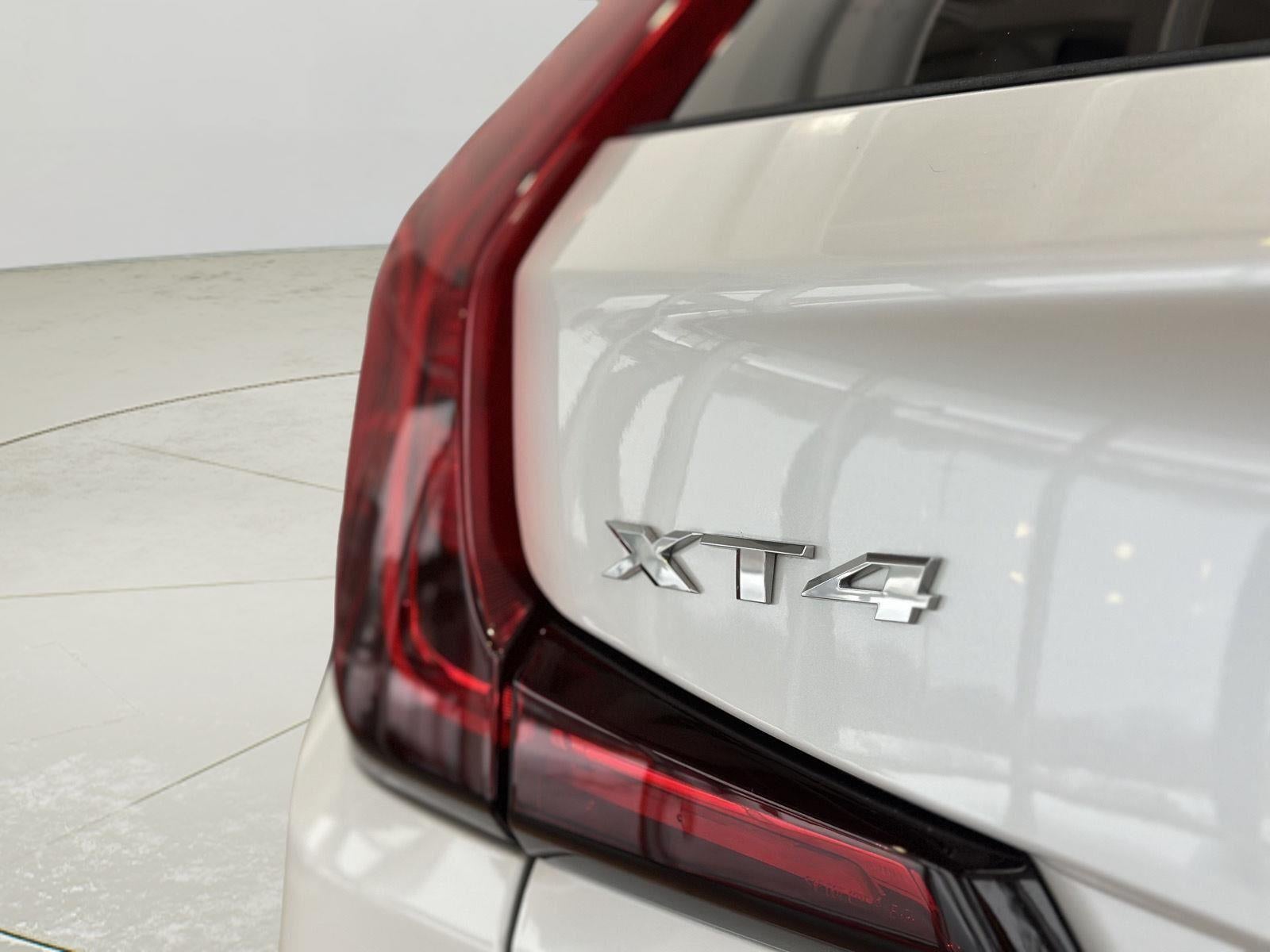 2024 Cadillac XT4 FWD Luxury