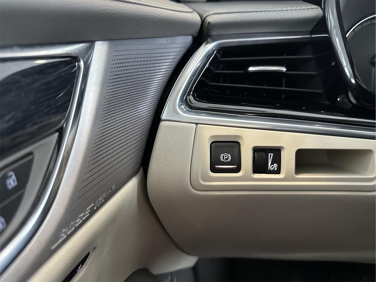 2023 Cadillac XT6 AWD Premium Luxury