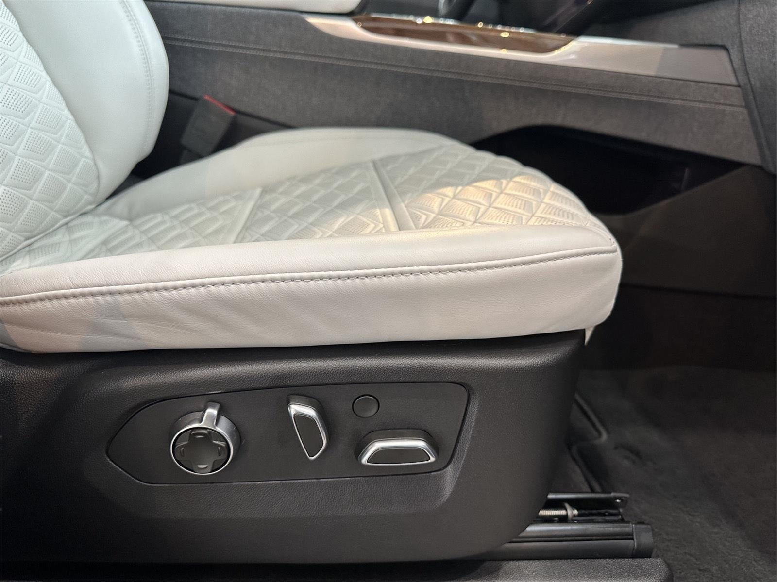 2025 Cadillac Escalade ESV 4WD Sport Platinum