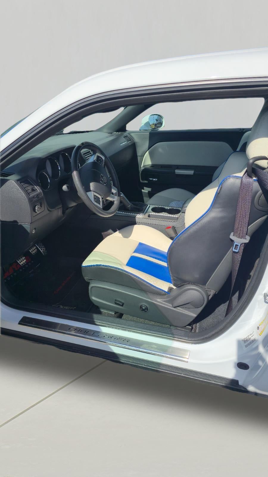 2011 Dodge Challenger SRT8