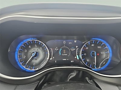 2024 Chrysler Pacifica Touring L Fresh Trade! Remote Start, Power Rear Doors, Power