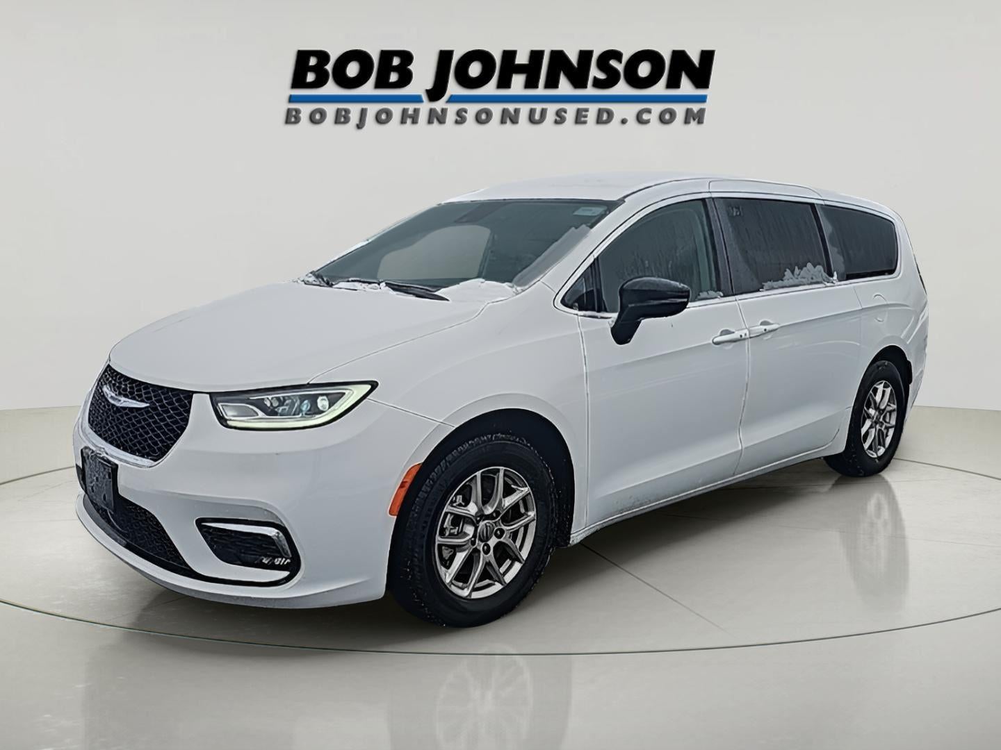 2024 Chrysler Pacifica Touring L Fresh Trade! Remote Start, Power Rear Doors, Power