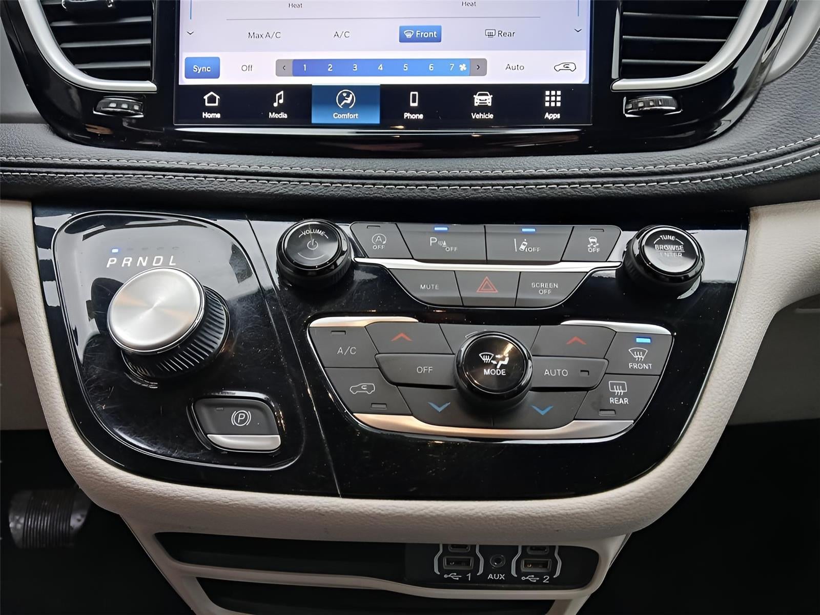 2024 Chrysler Pacifica Touring L **SMART BUY $575/Monthly**