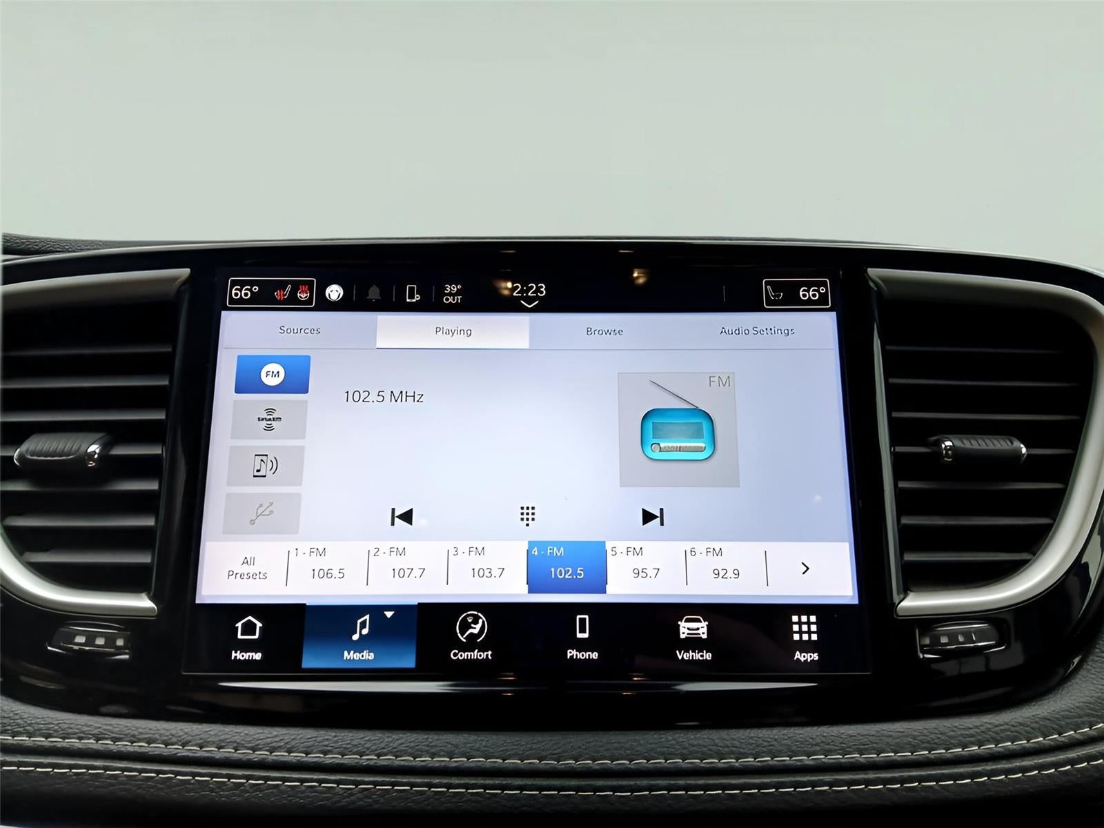 2024 Chrysler Pacifica Touring L **SMART BUY $575/Monthly**