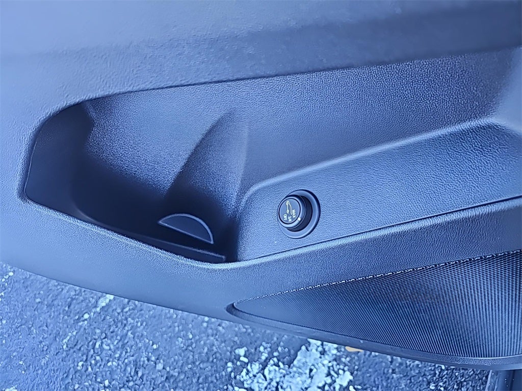 2024 Chevrolet Equinox RS Fresh Trade!!! Remote Start, Heated Seats, Power L