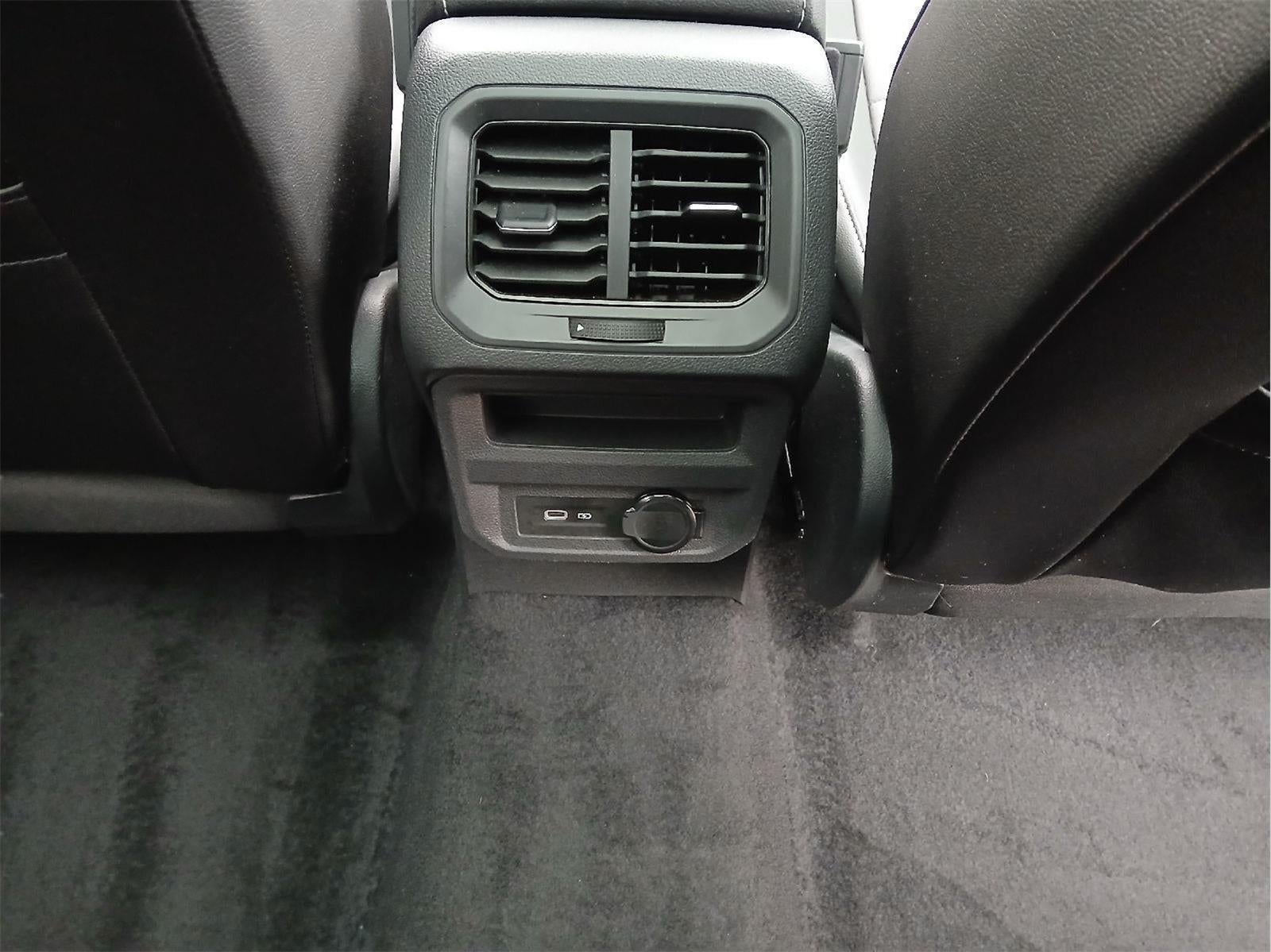 2021 Volkswagen TIGUAN SUV