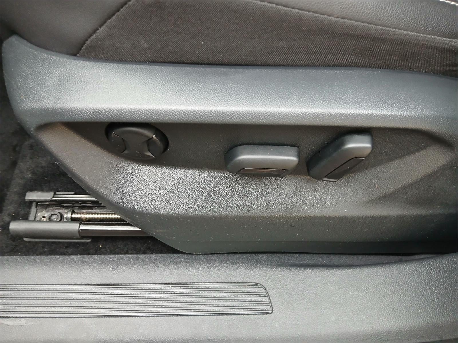 2021 Volkswagen TIGUAN SUV