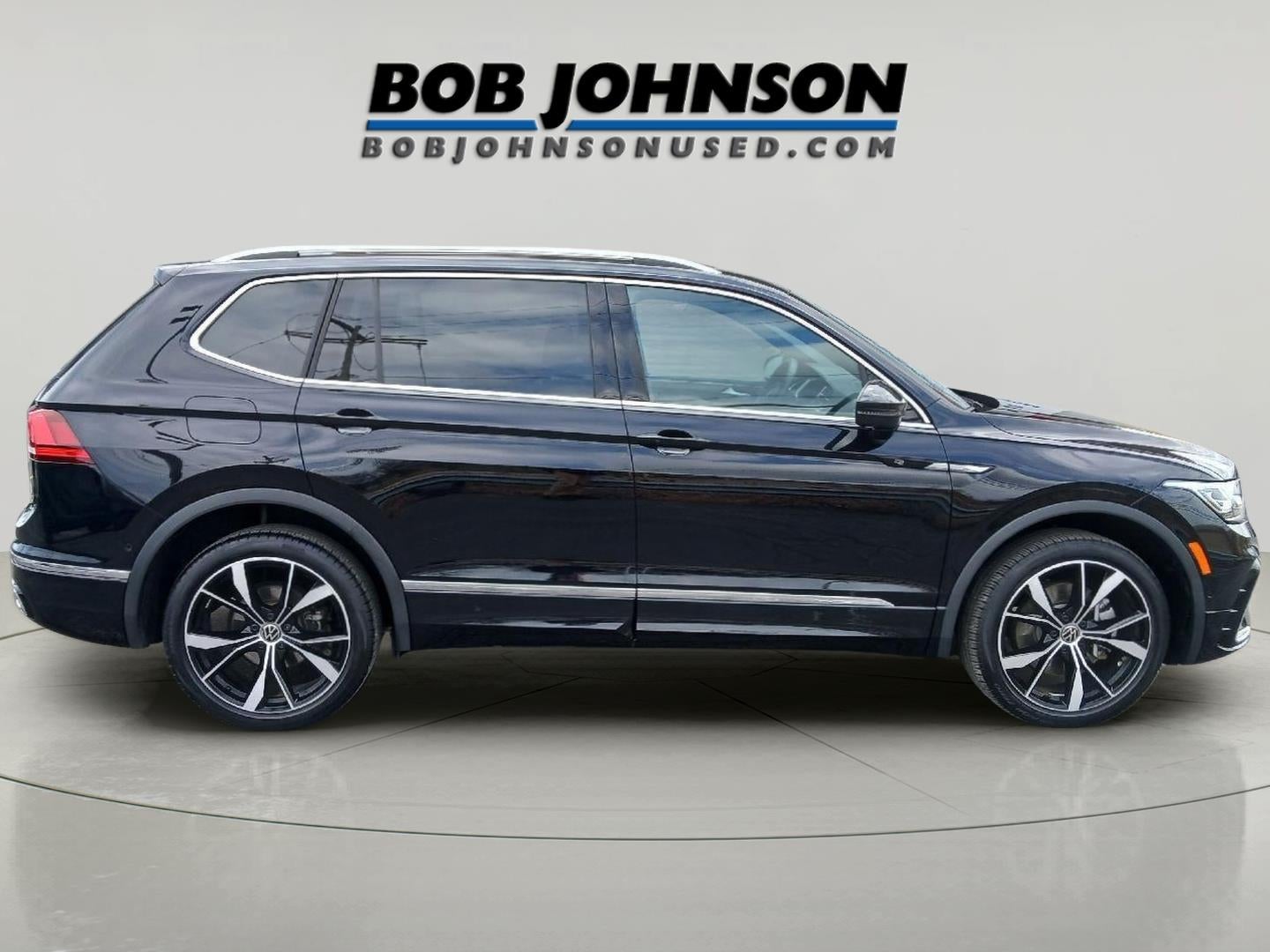 2023 Volkswagen Tiguan SEL R-Line