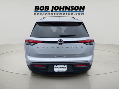 2022 Nissan Pathfinder SV