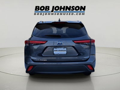 2022 Toyota Highlander Hybrid XLE