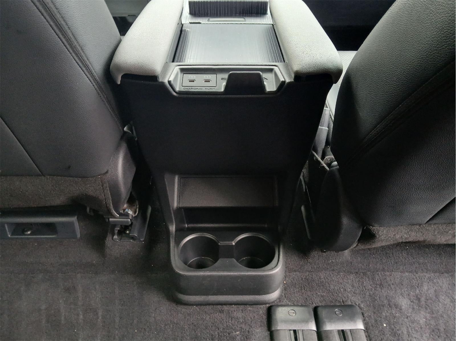 2025 Toyota Sienna LE 8-Passenger