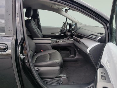 2025 Toyota Sienna LE 8-Passenger