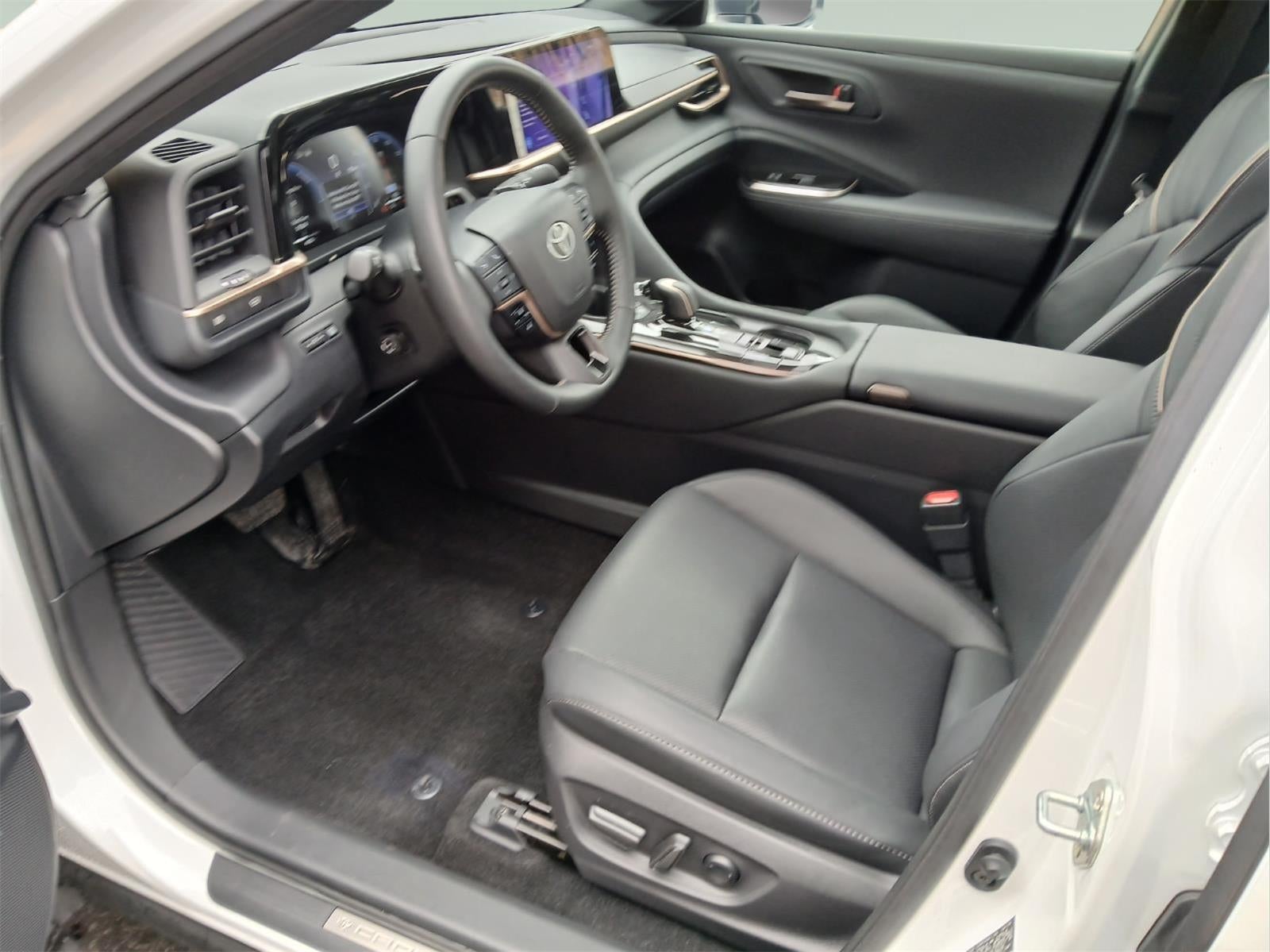 2025 Toyota CROWN PLATINUM AWD **FLEX BUY $595/Monthly**