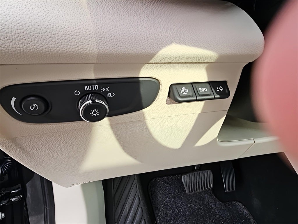 2023 Buick Envision Avenir Fully Loaded, Sunroof (CarBravo Certified!!)