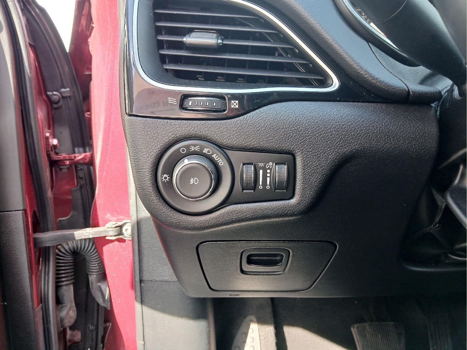 2020 Jeep Cherokee Altitude