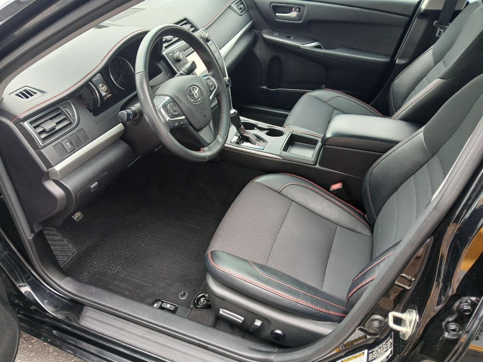 2017 Toyota CAMRY SE SEDAN