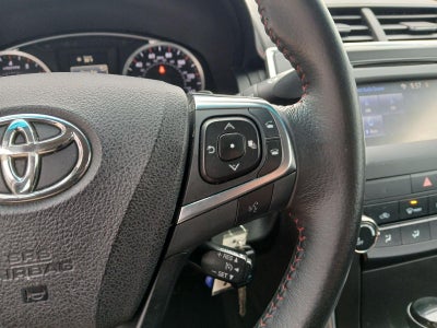 2017 Toyota CAMRY SE SEDAN