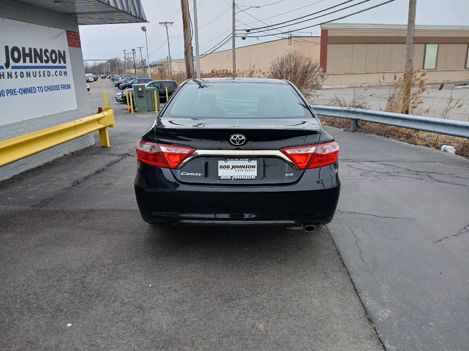 2017 Toyota CAMRY SE SEDAN