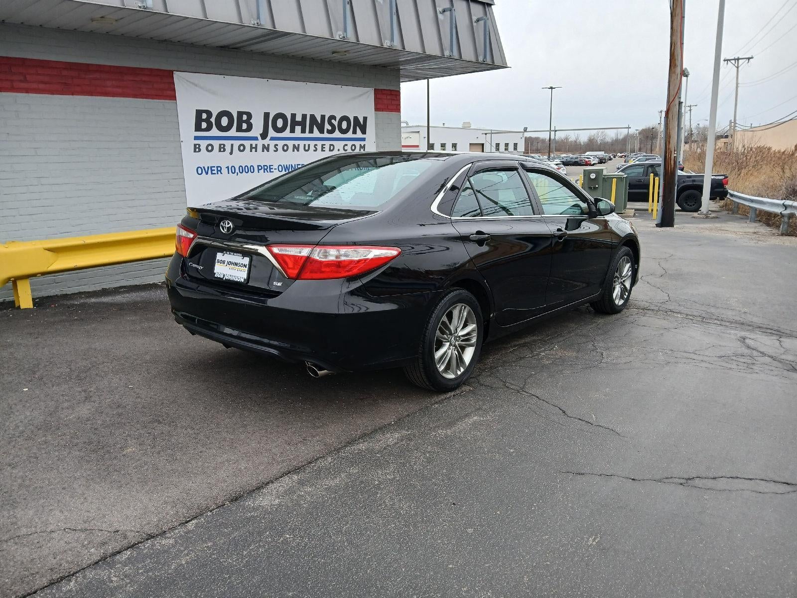 2017 Toyota CAMRY SE SEDAN