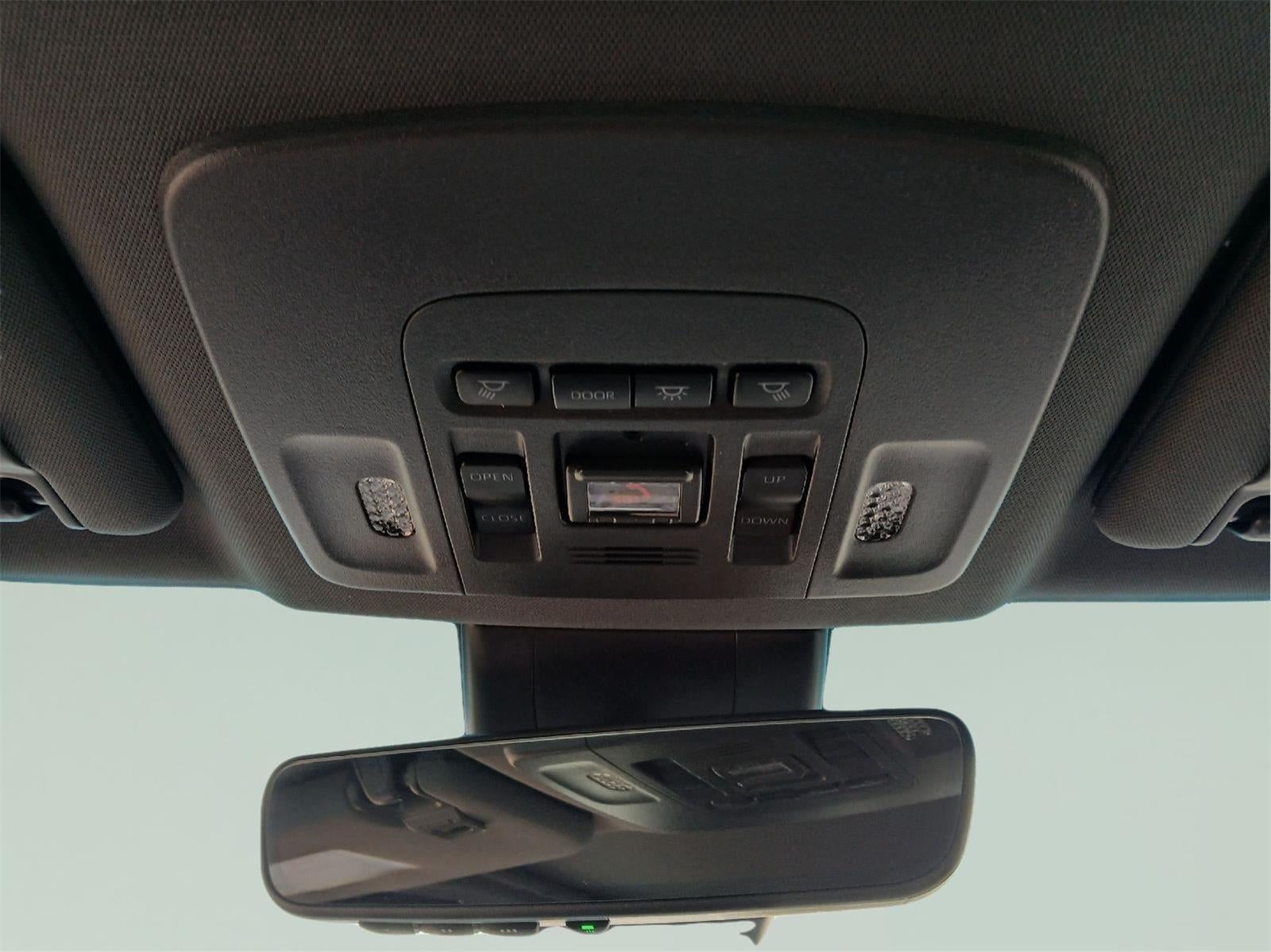 2022 Toyota Avalon Hybrid XSE Nightshade