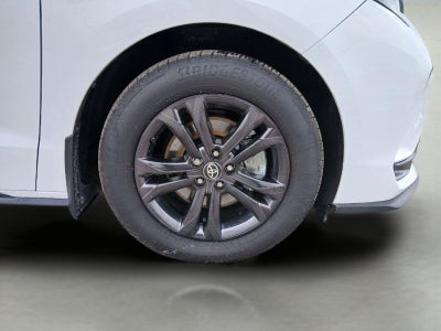 2025 Toyota SIENNA XSE AWD XSE