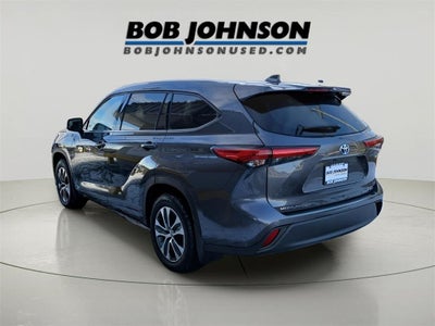 2022 Toyota HIGHLANDER HYBRD XLE
