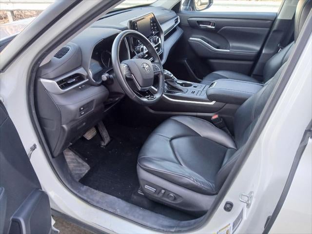 2021 Toyota HIGHLANDER XLE