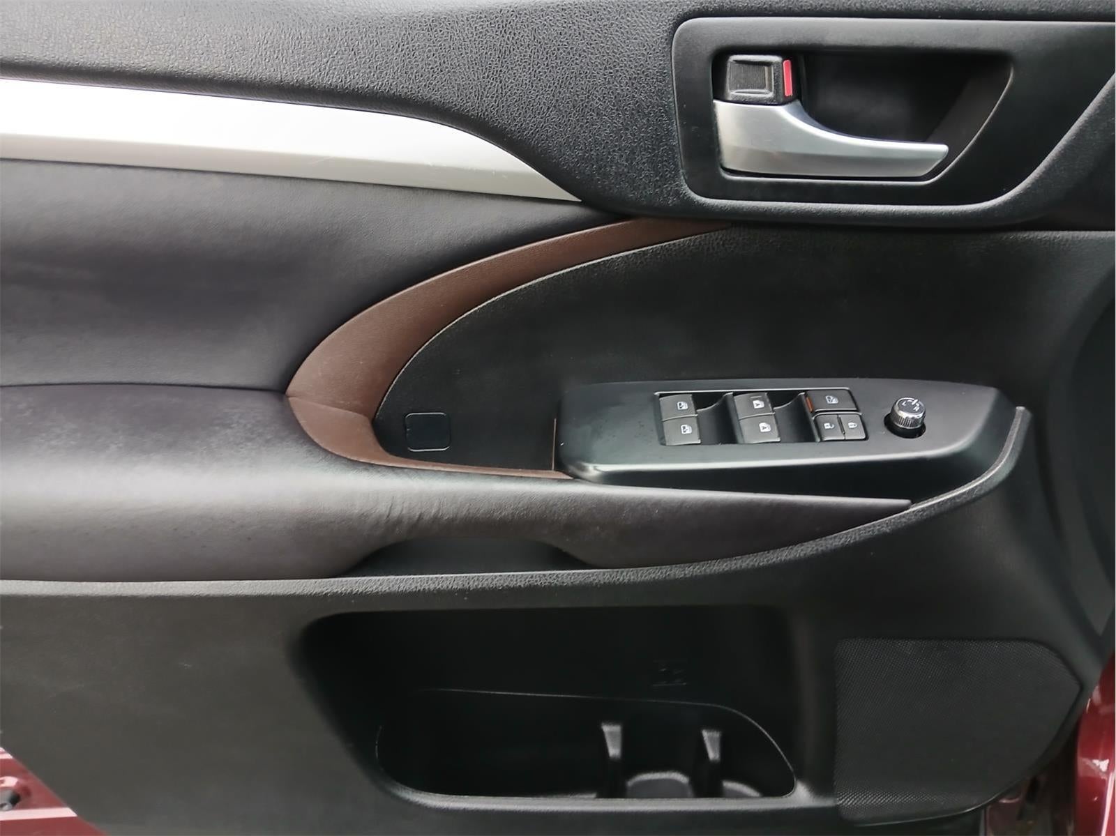 2017 Toyota HIGHLANDER XLE