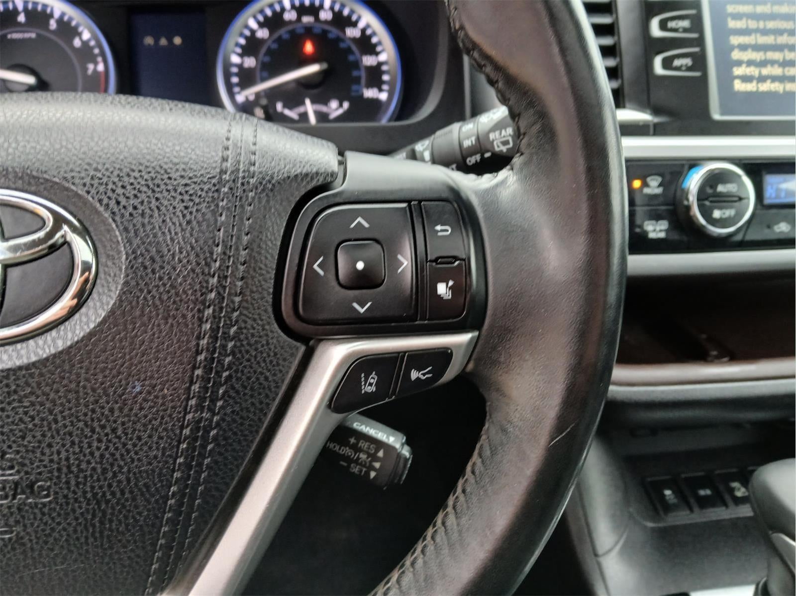 2017 Toyota HIGHLANDER XLE