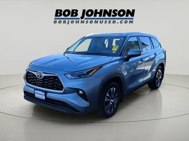 2023 Toyota HIGHLANDER XLE