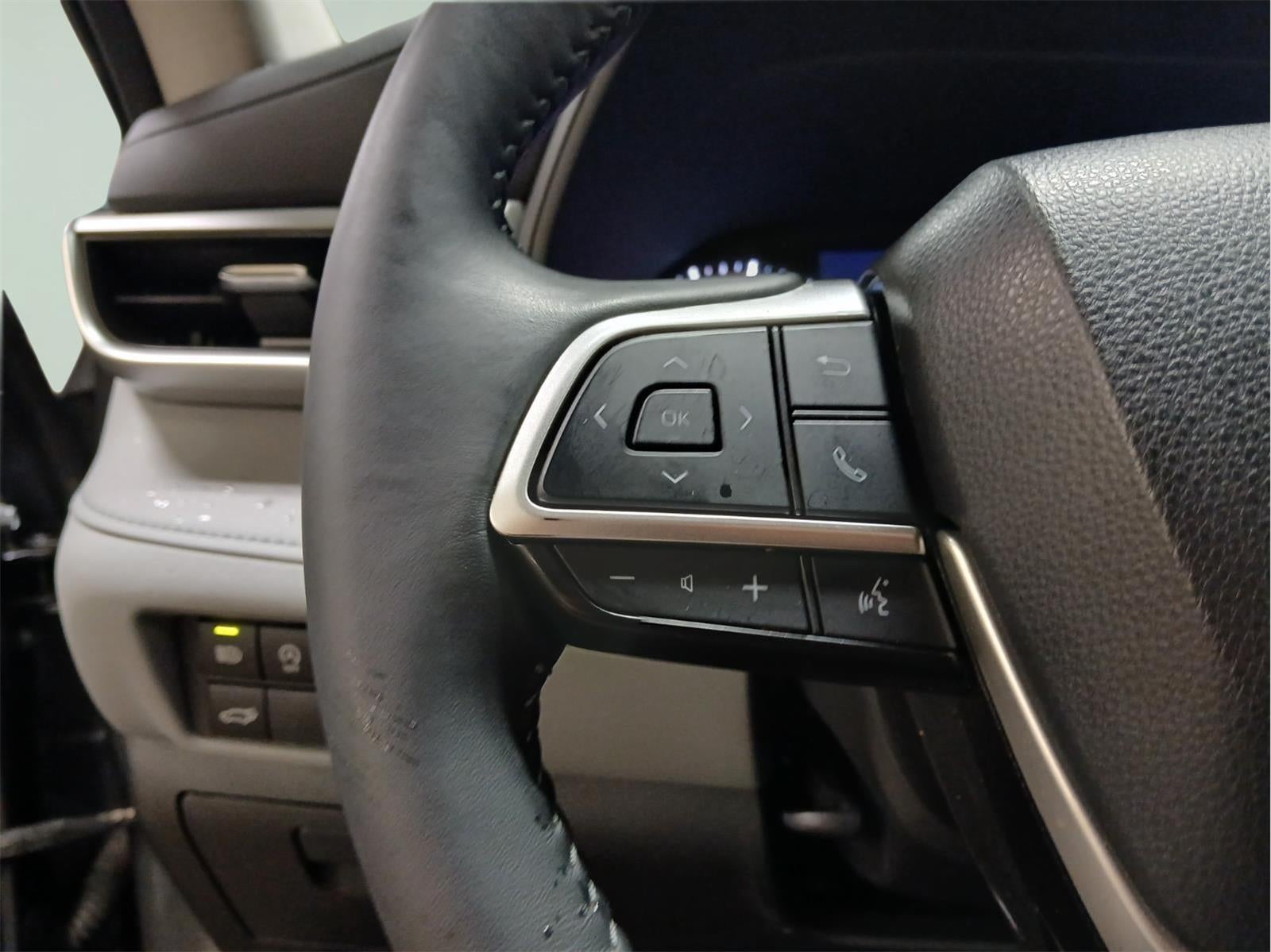 2023 Toyota HIGHLANDER LE